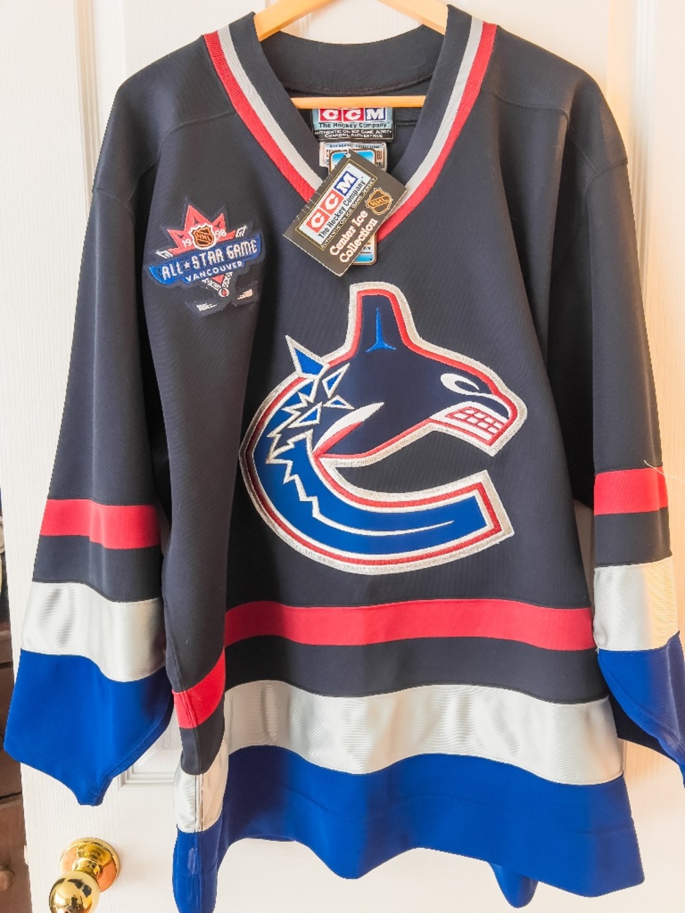NHL Vancouver Canucks Authentic Center Ice Jersey - 1997-1998 - Size 48